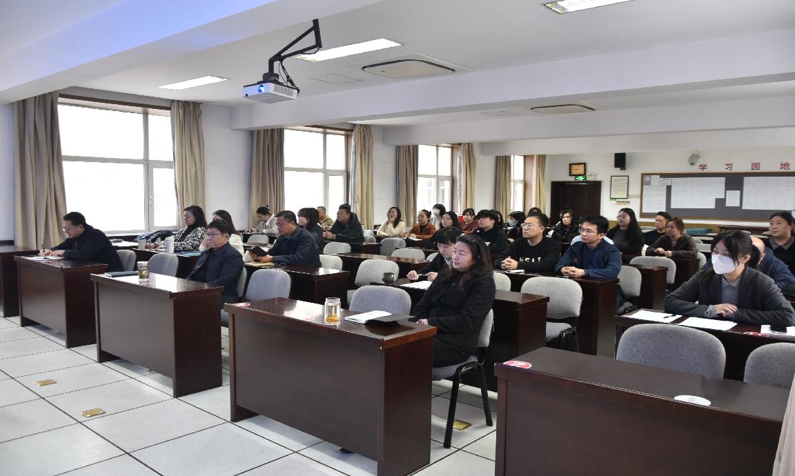 省老年大学召开处（室）负责人述职会议，省委老干部局一级巡视员张立军出席并作总结讲话